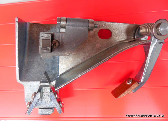 Lower Cleaning Unit with Carbide Block for Biro 11, 22 & 33 Meat Saws. Replaces 290